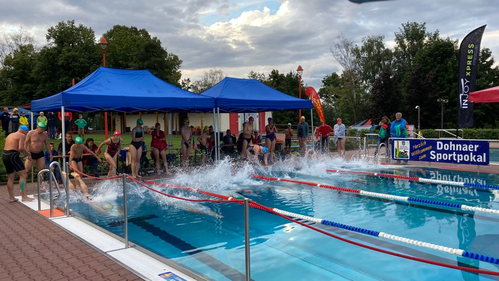 Heidenauer Paarschwimmen im Albert-Schwarz-Bad © Albert-Schwarz-Bad